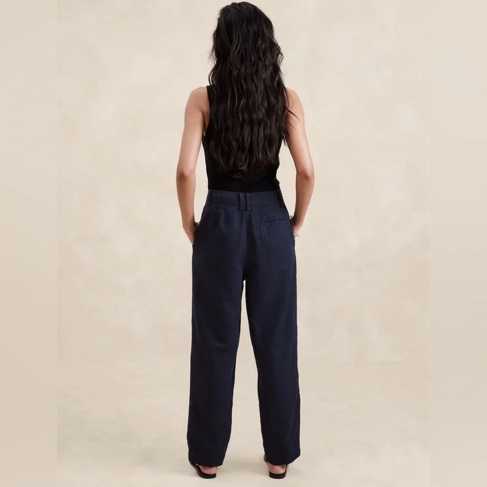 NWT! Banana Republic Navy Mya Cotton-Linen Cargo Pant - Size 12